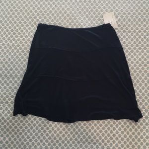 Kokoon Stacked Deck Skirt
